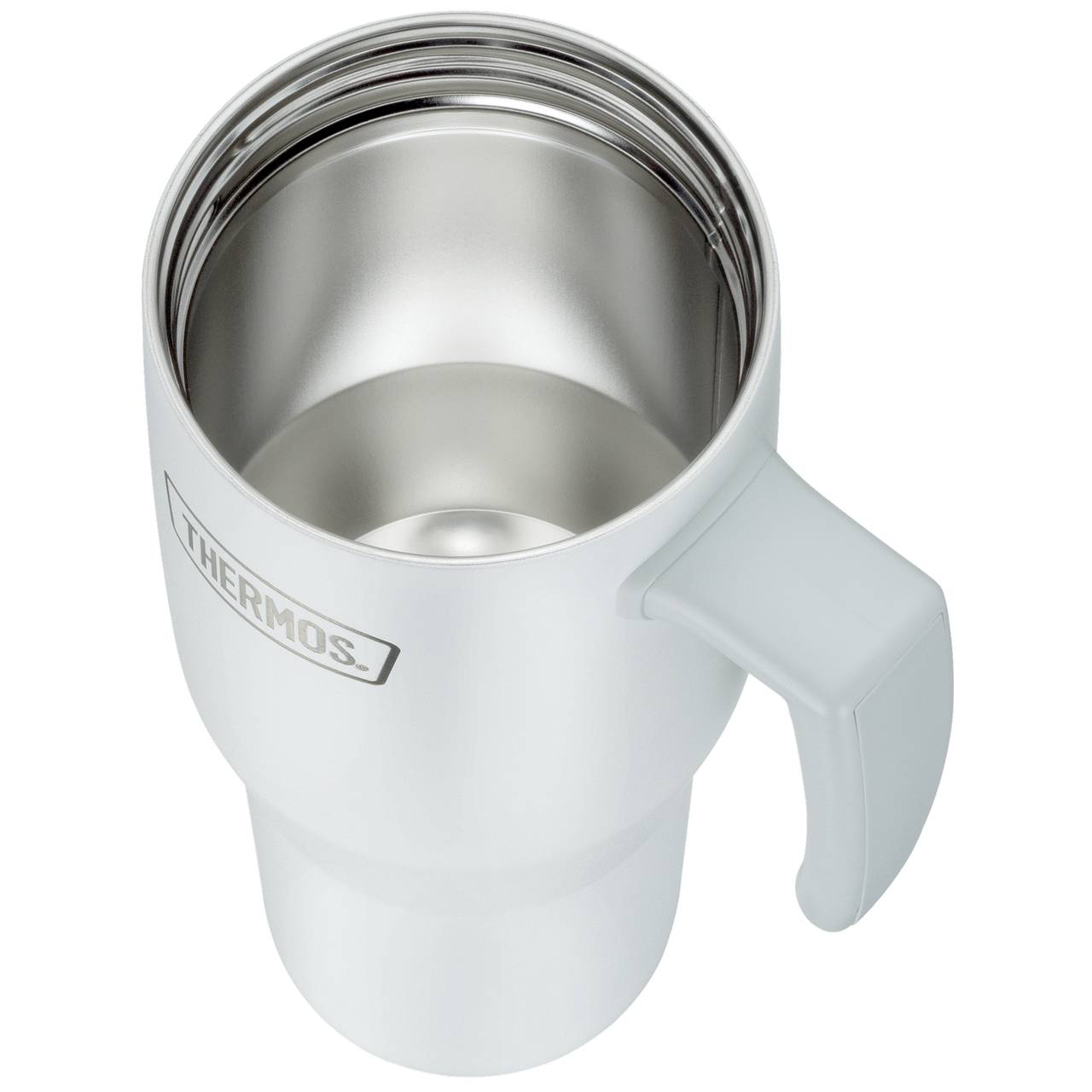 Ein weißer Thermobecher mit einem grauen Henkel ist zu sehen. Der Becher hat eine glänzende, silberne Innenbeschichtung. Auf der Seite steht das Wort "THERMOS".